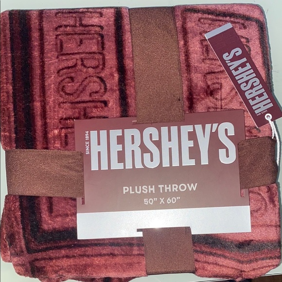 Hershey's Plush Throw Blanket - Picture 1 of 3